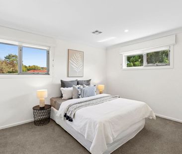 33A McLaren Crescent, Pearce ACT 2607 - Townhouse For Rent | Domain - Photo 5