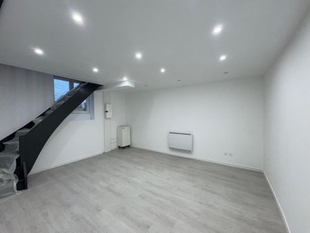 Location Appartement 4 pièces 179m² TOURCOING 59200 - Photo 3