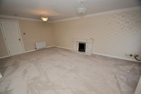 3 bedroom flat to rent - Photo 3