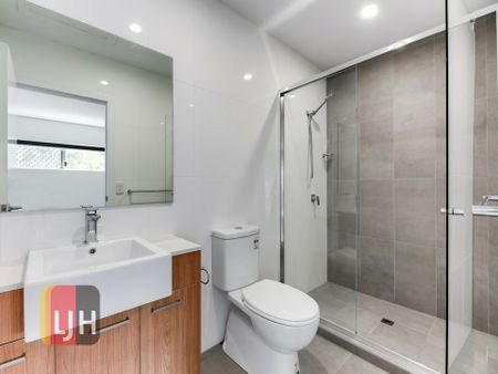 MODERN 2 BEDROOM UNIT CLOSE TO AIRPORT - Photo 5