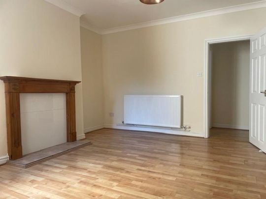 1 bedroom ground floor flat to rent - Photo 1