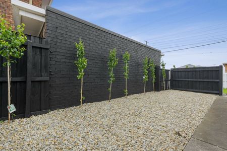 Low-Maintenance Living At Its Finest! - Photo 2