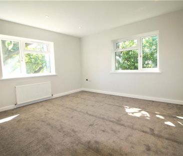 2 bedroom end of terrace house to rent - Photo 1