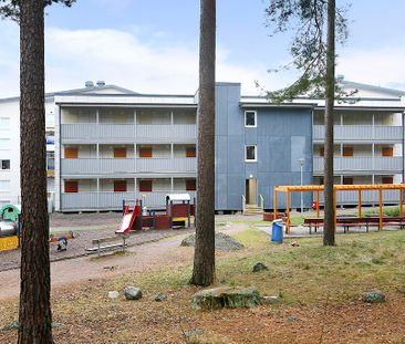 Hasselgatan, Upplands Väsby - Photo 2