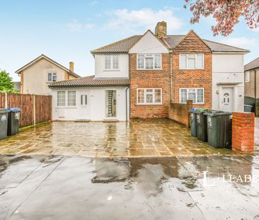 property to rent Overbury Crescent, New Addington, CR0 - Photo 5