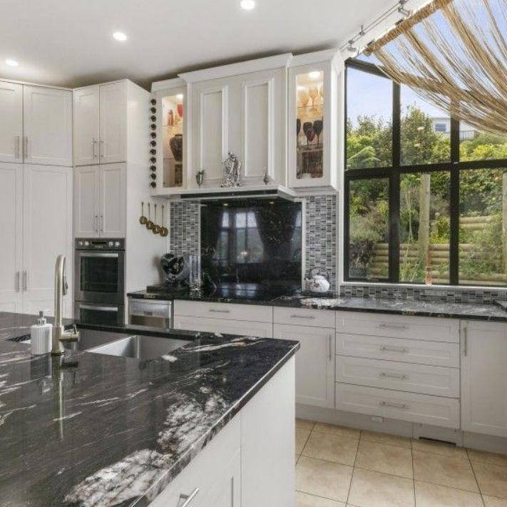 Belmont Beauty - Photo 1