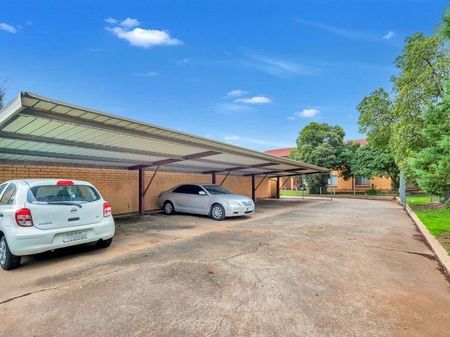 Cosy and Well-Maintained Two Bedroom Unit - Upcoming Open Inspection: 27th September - Photo 4