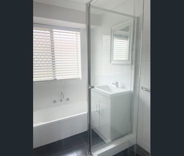 Spacious 3x1 Home with Granny Flat / Teenager’s Retreat - Photo 4