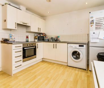 2 bedroom apartment to rent - Photo 5