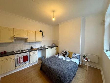 1 bedroom bedsit to rent - Photo 5