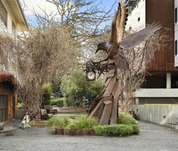 Discover luxury living redefined in this fully furnished oasis - Photo 5