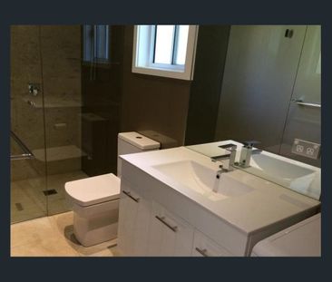 Coastal Studio Living in the Heart of Collaroy - Photo 3