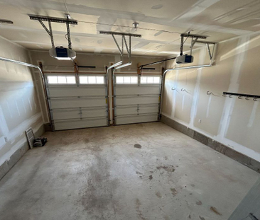 For Lease - 97 Bowbeer Road, Oakville, Ontario - Photo 2