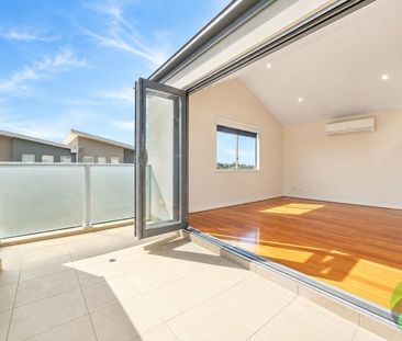 Spacious Living in a Convenient Location - Photo 5