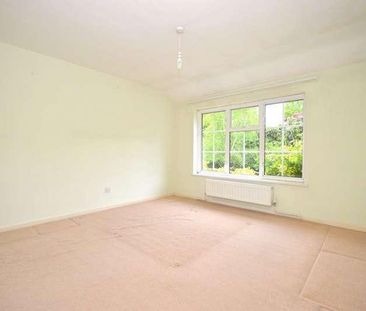 Parkway, Welwyn Garden City, AL8 - Photo 1