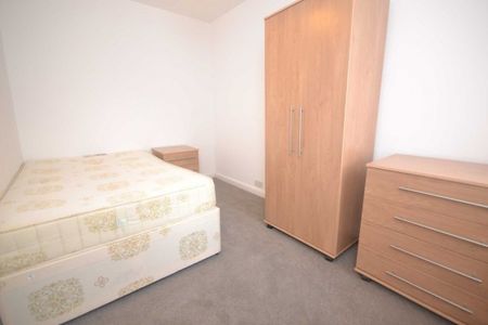 6 Bed - Grange Avenue, Uni Area - Photo 5