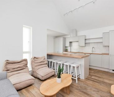 7 bedroom detached house to rent - Photo 1