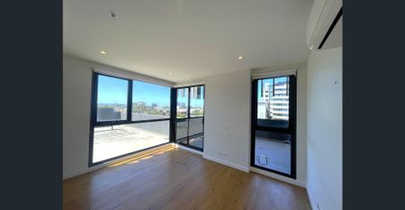 Picture-Perfect One-Bedroom Apartment in Collingwood - Photo 2