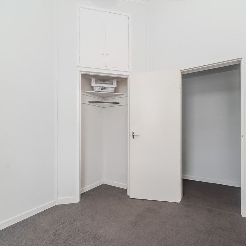 Rooms for Rent in the Heart of Berhampore - Photo 1