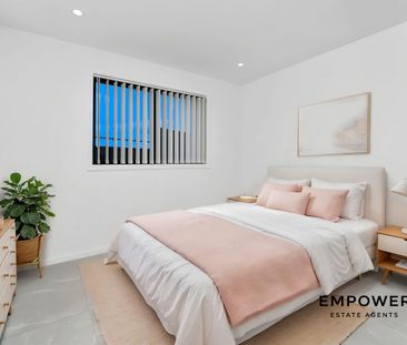 Brand New Designer Two-Storey Home for Lease in Gilead - Photo 5