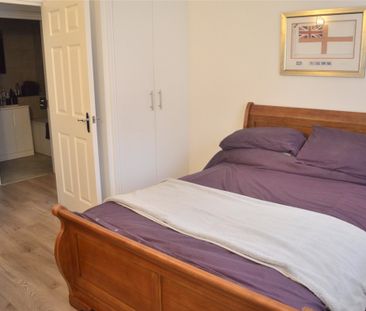 Bradley Close, Belmont, Sutton, SM2 - Photo 2