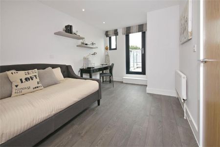 3 bedroom apartment to rent - Photo 5
