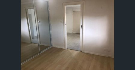 Cozy Two-Bedroom unit in Quiet Cambridge Park Location - Photo 4