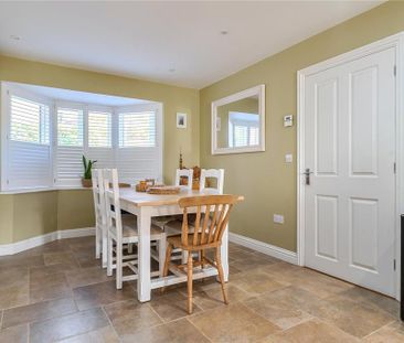 4 bedroom detached house to rent - Photo 4