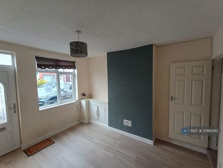 2 bedroom terraced house to rent - Photo 3