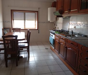 Apartamento T4 no centro de Oliveira do Bairro para arrendamento - Photo 5