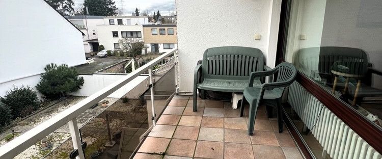 Großzügige Dachgeschosswohnung mit zwei Südwest-Terrassen in Lövenich zu vermieten! - Photo 1