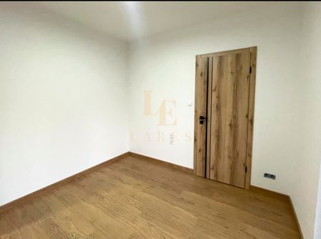 Atrakcyjna przestrzeń 90m² | 3 pokoje | Włochy - Zdjęcie 4