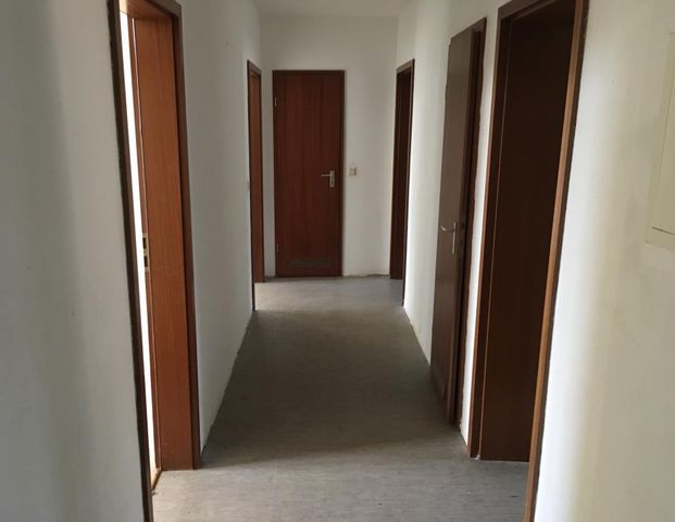 4-Zimmer-Wohnung in Herne Sodingen, tapeziert, Laminat, Balkon und Gäste WC - Photo 1