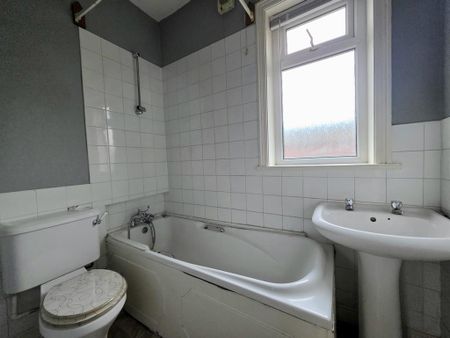 2 bedroom terraced house to rent - Photo 5