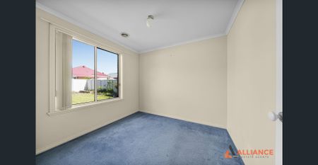Family Home in Craigieburn – The Perfect Blend of Comfort, Convenience and Community - Photo 4
