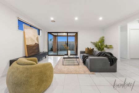 Spacious Family Living in Prime Mickleham Location - Photo 4