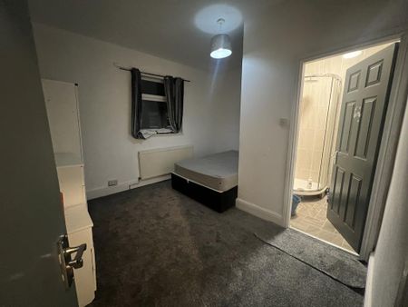 2 bedroom house share to rent - Photo 3