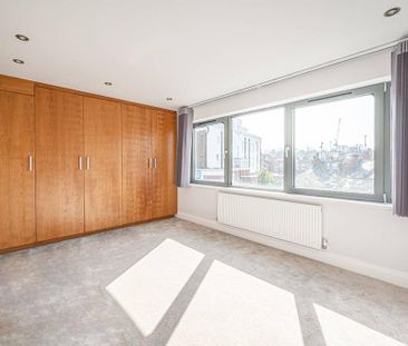 4 bedroom detached house to rent - Photo 1