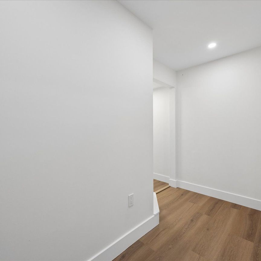 For Lease - 118 High Street Unit# #4, Georgina, Ontario - Photo 1