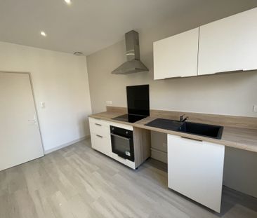 Location Appartement 4 pièces 101m² CARPENTRAS 84200 - Photo 6