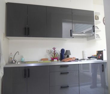 Eénslaapkamerappartement beschikbaar vanaf 1/09/14 - Photo 1