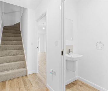 2 bedroom terraced house to rent - Photo 1