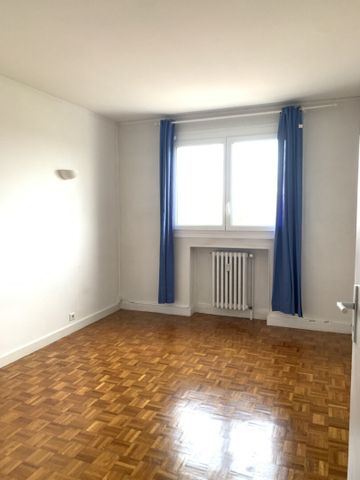 T3 avec une seule chambre 29 rempart st pierre - Photo 2