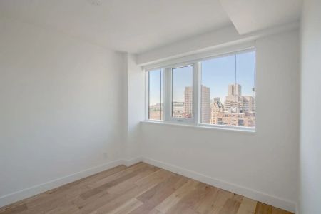 3460 Peel Street — 1 Bedroom - unit 1607 - Photo 2