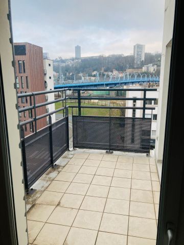 Location Appartement 5 pièces 115m² LYON 9ème - Photo 5