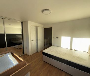 2 bedroom semi-detached house to rent - Photo 5