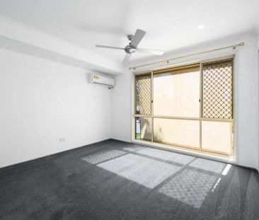 Spacious & Family-Friendly 4-Bedroom Home in a Great Location, Park... - Photo 4