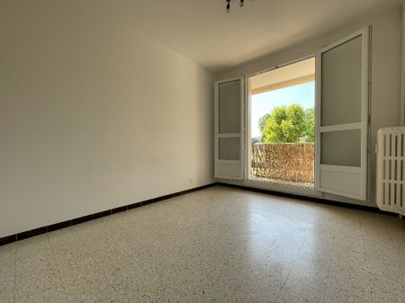 Appartement T4 avec balcon et loggia - Photo 2