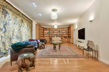 Location appartement, Paris 8ème (75008), 5 pièces, 192.63 m², ref 86172169 - Photo 2