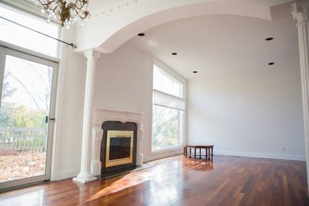 For Lease - 15 Hurlingham Crescent, Toronto, Ontario - Photo 3